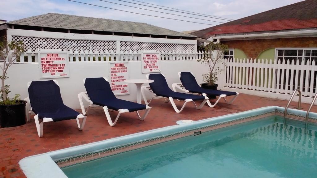 Village Hotel Ocho Rios Exterior foto